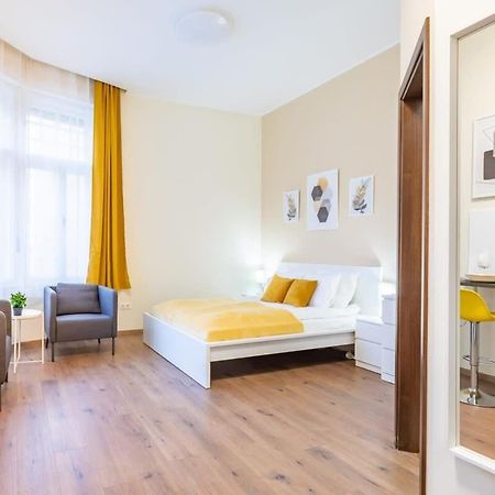 Super Central New Studio Budapest Luaran gambar