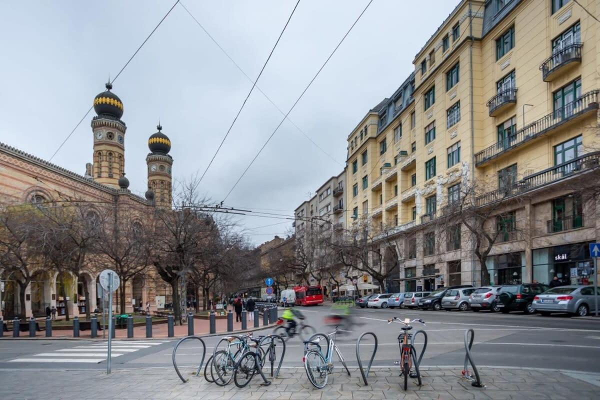 Super Central New Studio Budapest Luaran gambar