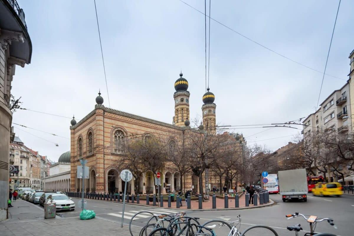 Super Central New Studio Budapest Luaran gambar