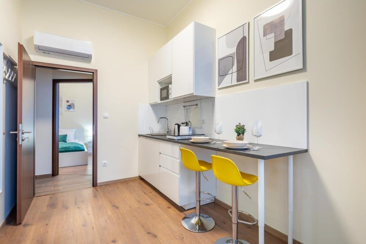 Super Central New Studio Budapest Luaran gambar